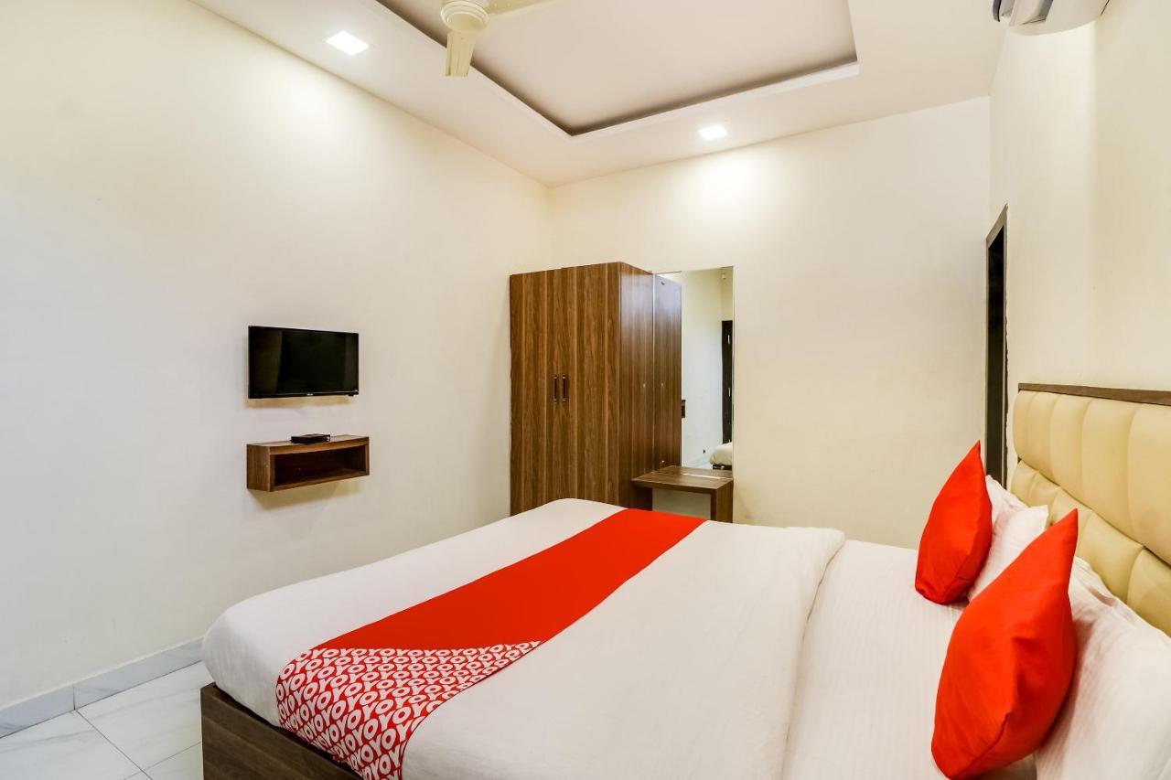 OYO 28789 Hotel Adarsh Bilāspur Exteriör bild