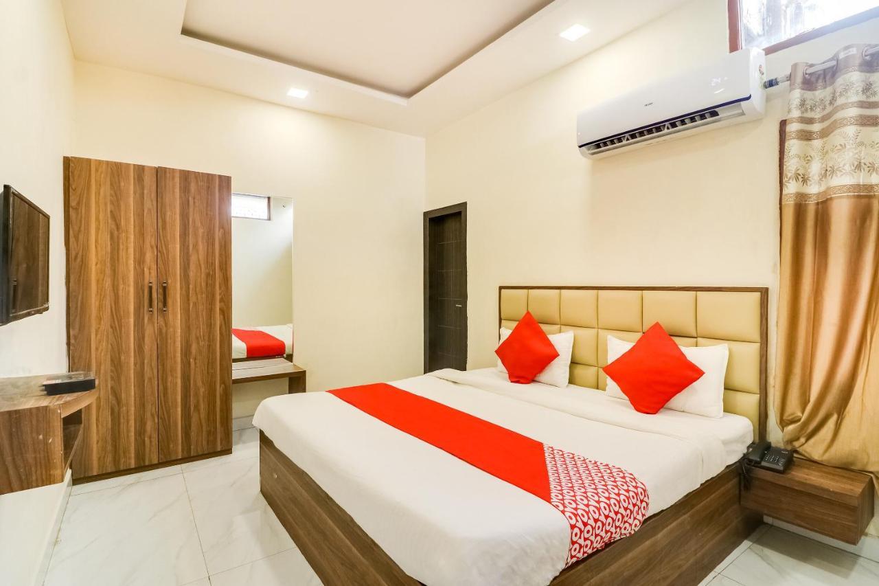 OYO 28789 Hotel Adarsh Bilāspur Exteriör bild
