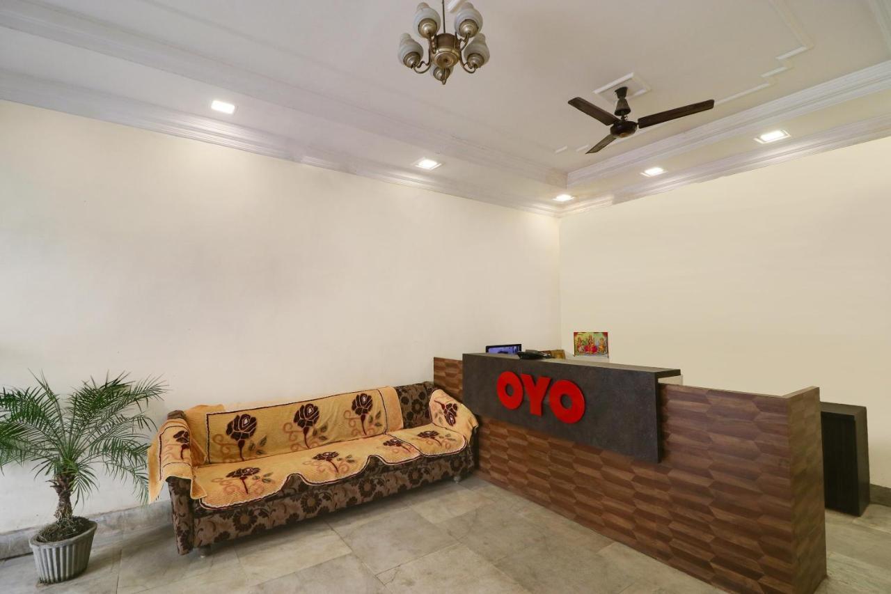 OYO 28789 Hotel Adarsh Bilāspur Exteriör bild